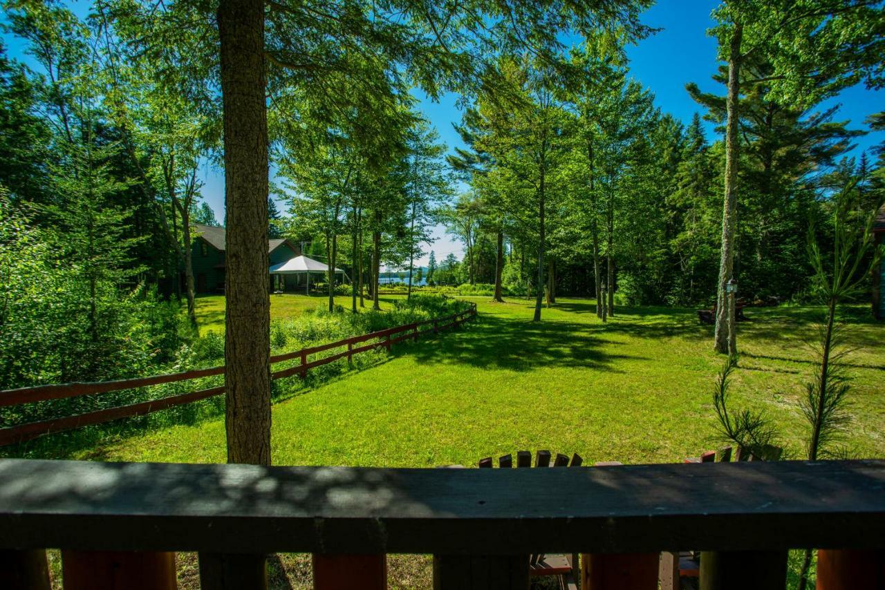 Lake Clear Lodge Exterior foto