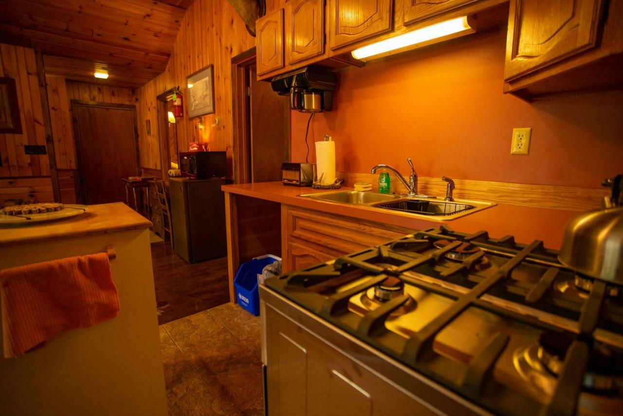 Lake Clear Lodge Exterior foto